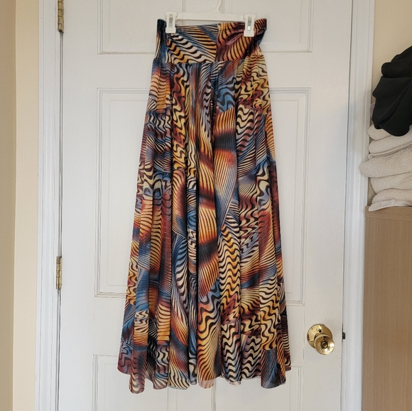 Velvet crop top and skirt set - Picture 3 of 7